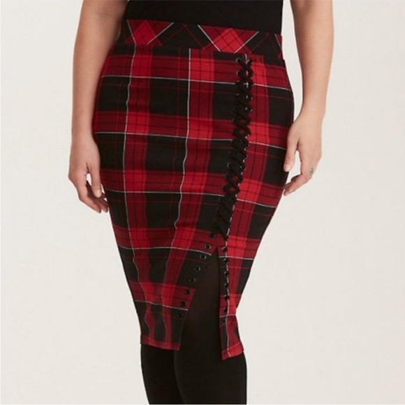 TORRID Mini Studio Luxe Ponte Lace-Up Pencil Skirt Punk Plaid Retro Plus 4X /4 - Picture 1 of 11